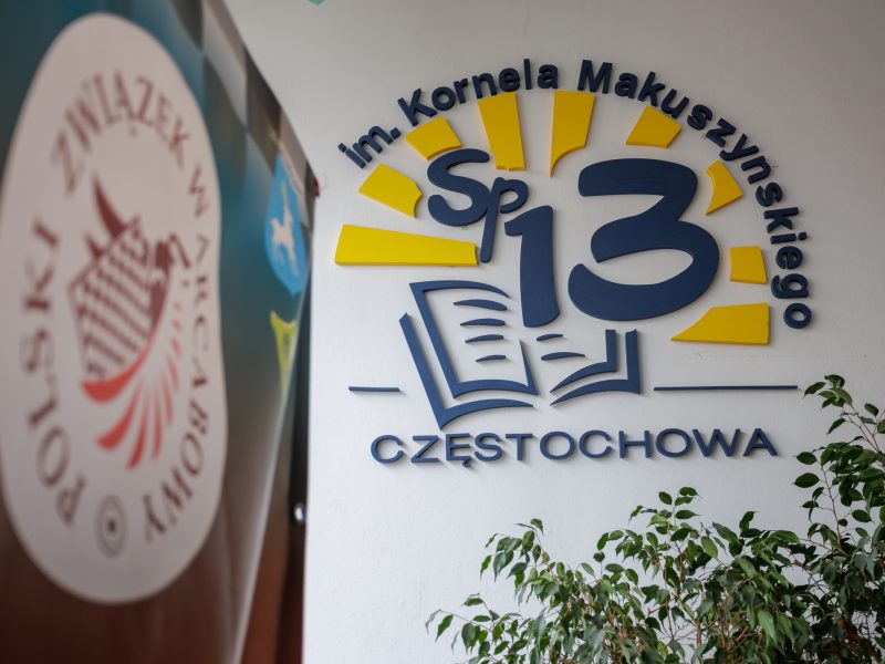Logo Szkoły Podstawowej nr 13 w Cżęstochowie